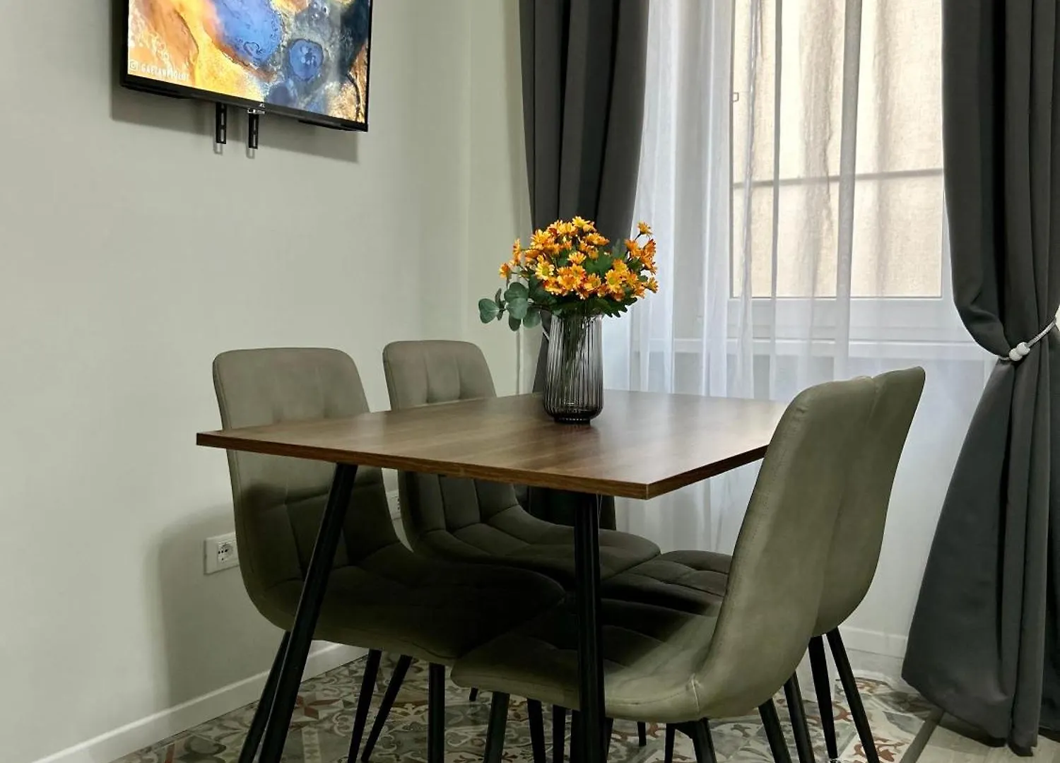 Timco Apartment With Big Terrace, Partial Lake View And Air-Conditioner Torno 0*,  Italy