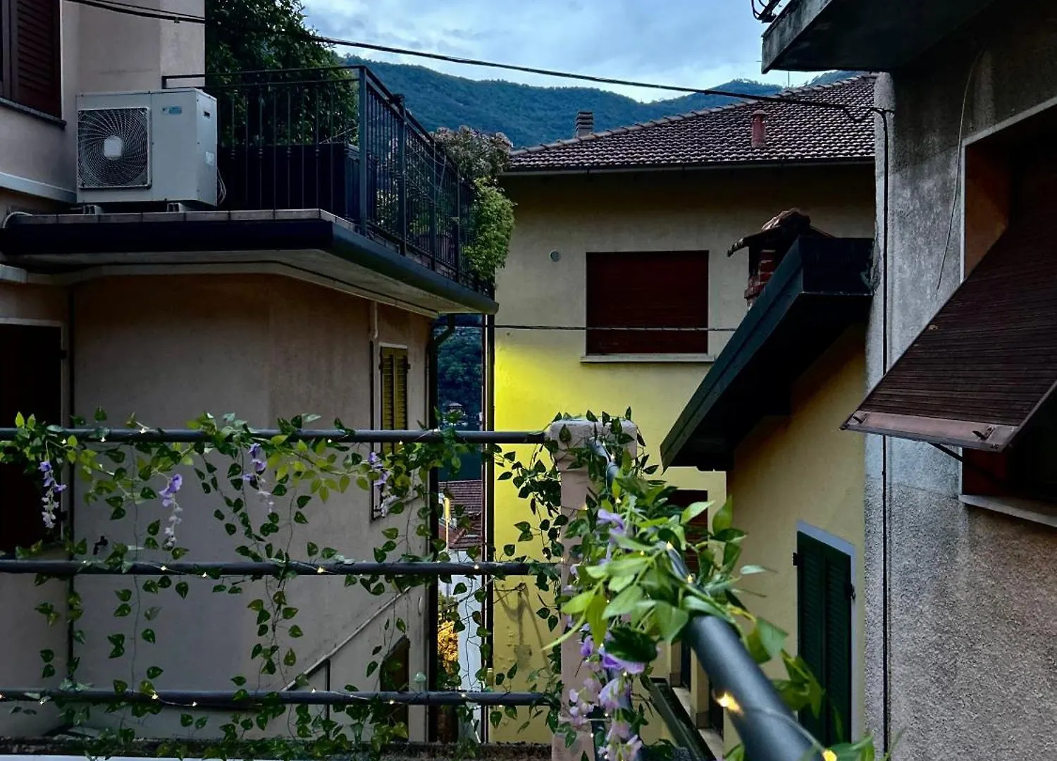 Timco Apartment With Big Terrace, Partial Lake View And Air-Conditioner Torno Italy
