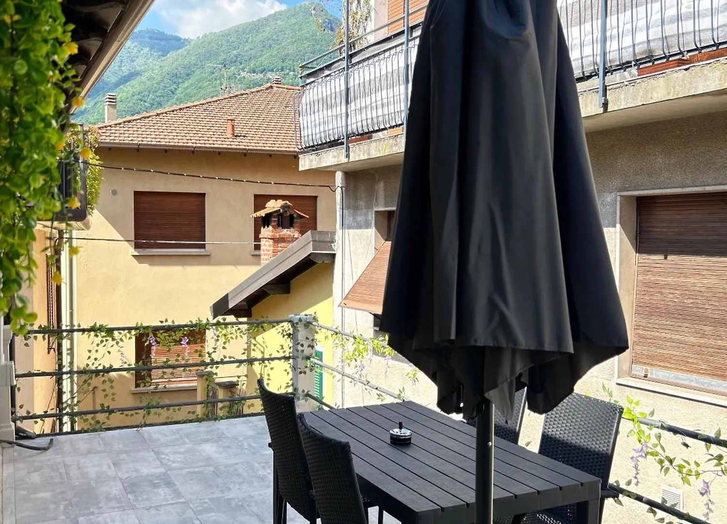 Timco Apartment With Big Terrace, Partial Lake View And Air-Conditioner Torno 0*,