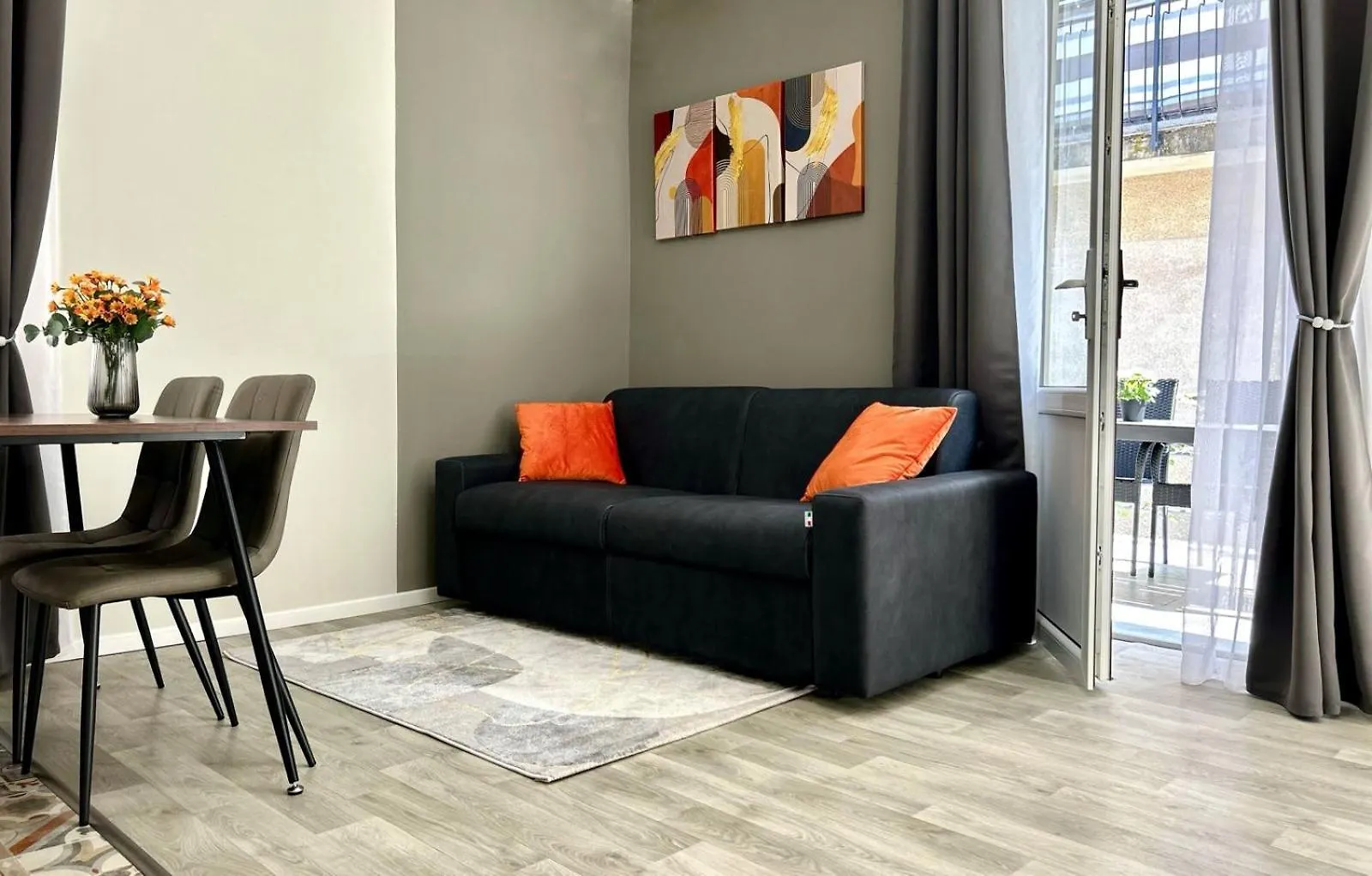 Timco Apartment With Big Terrace, Partial Lake View And Air-Conditioner Torno